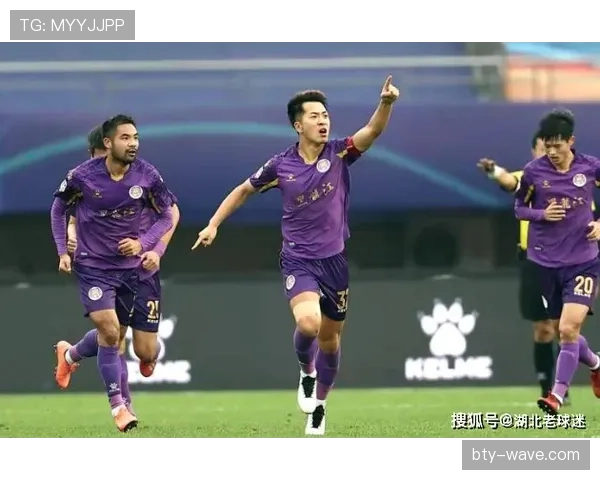 利雅得新月迎来多线作战考验，阵容厚度将决定赛季走势