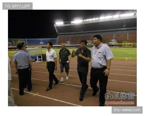 禁区规则详细解读：判罚依据与裁判关键判定标准
